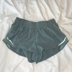 Lululemon Hotty Hot Short size 6